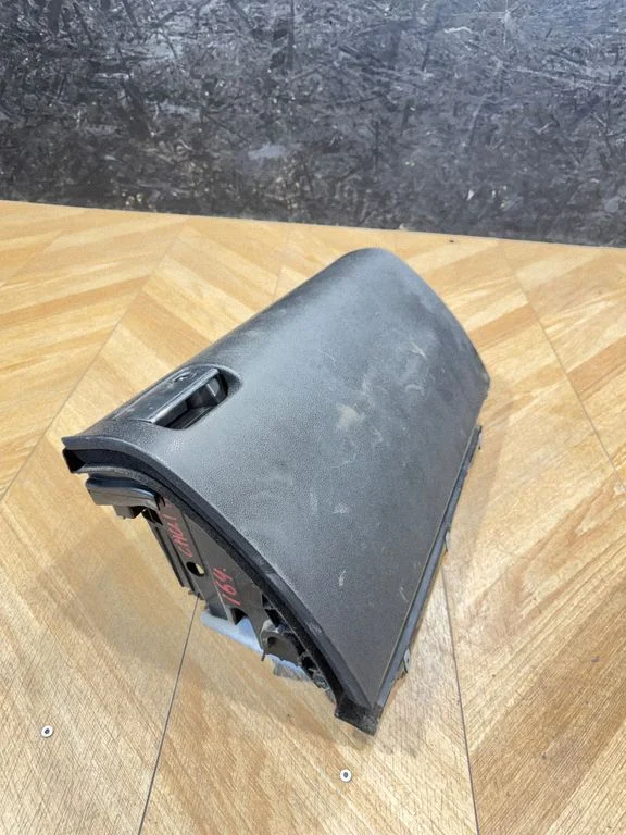 Glove box – Mercedes-Benz ML-Class W164 (2005-2011)