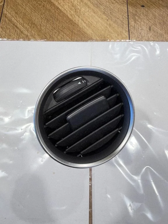 Dashboard side air vent grill/cover trim A2048306354