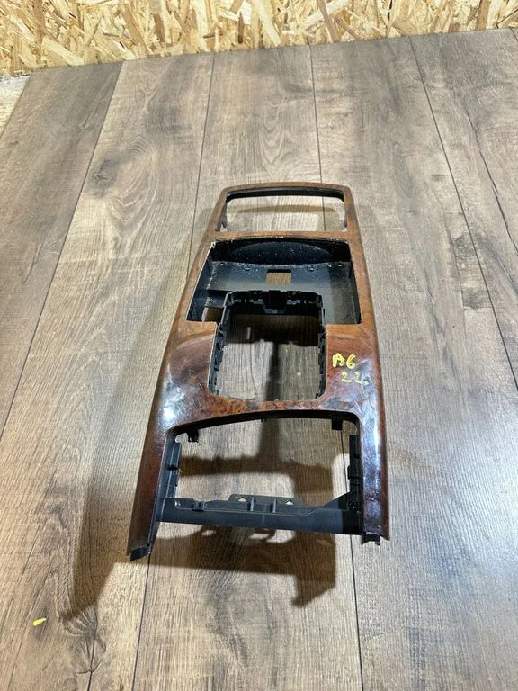 Center console 4F2864261B