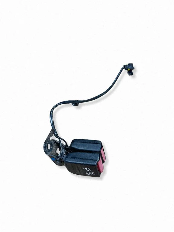 Rear seatbelt buckle – Peugeot 207 CC (2007-2014)
