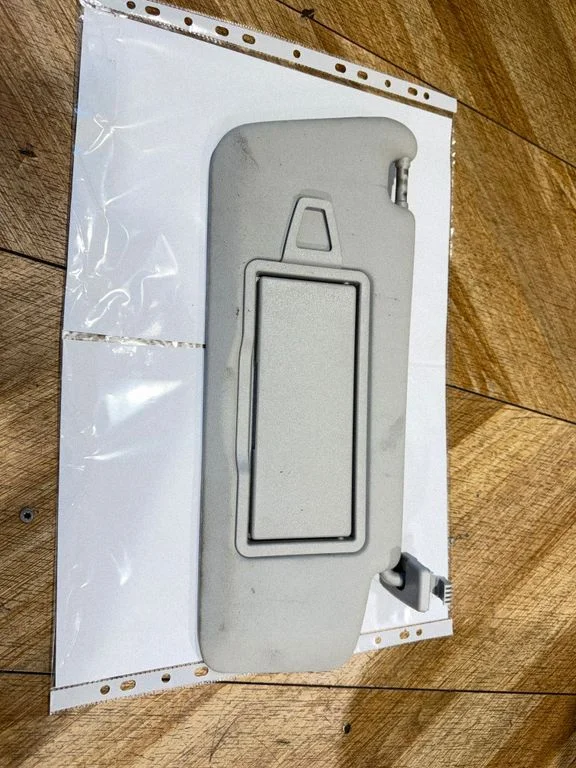 Sun visor