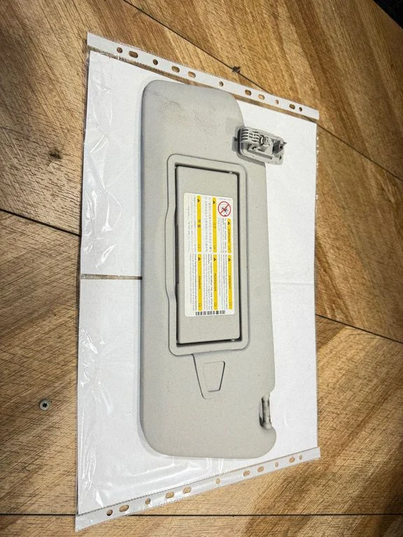 Sun visor