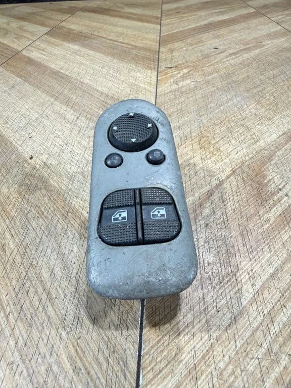 Elektriaknate lüliti 7M0867255M
