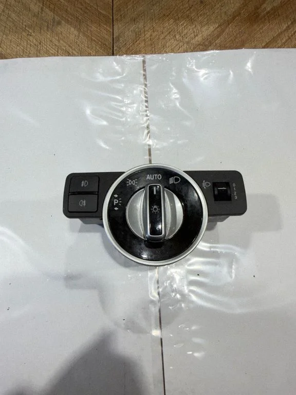 Light switch