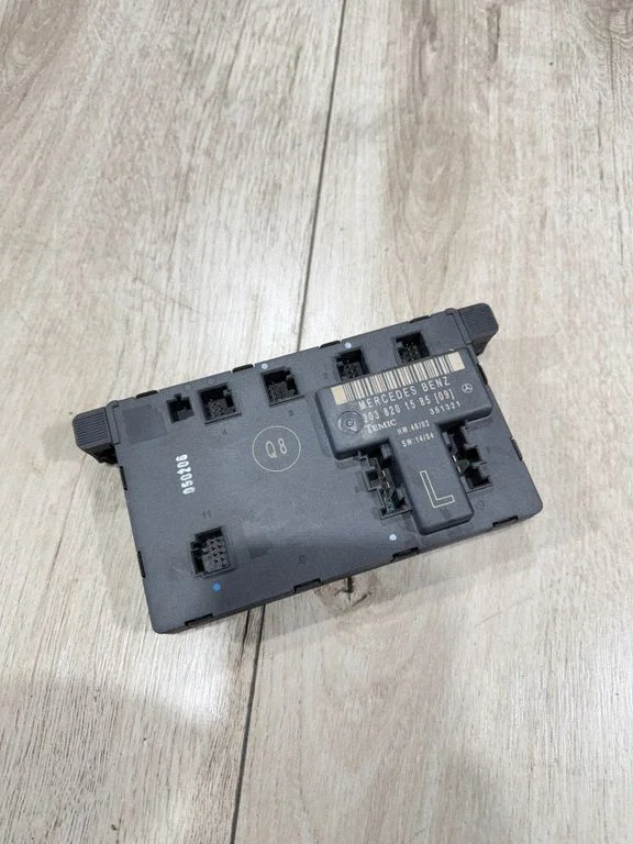 Door control unit/module – Mercedes-Benz C-Class W203 (2000-2007)