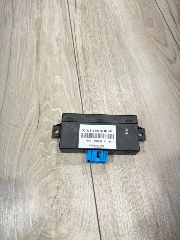 Pozostałe sterowniki i moduły A2129003608