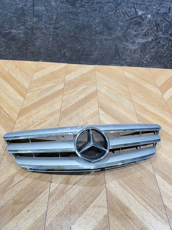 Front grill – Mercedes-Benz B-Class W245 (2005-2011)