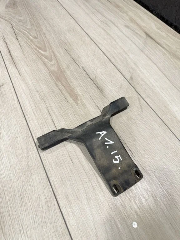 Radiator support slam panel bracket A2098890090