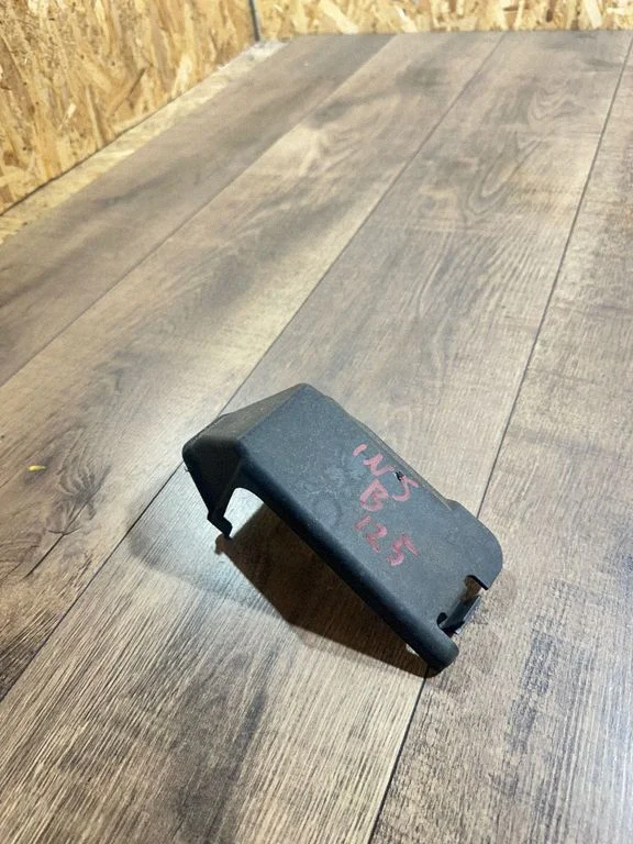 Fuse box cover 23347544