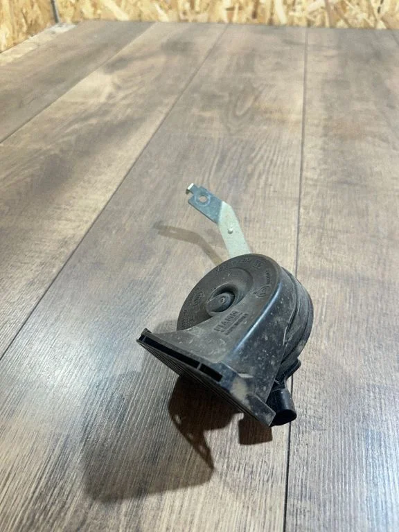 Horn signal A046522