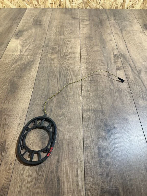 Interior comfort aerial antenna 6912759