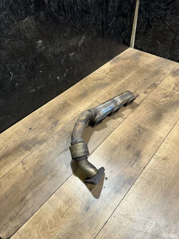 Exhaust manifold A6121420002