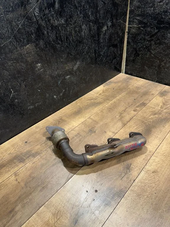Exhaust manifold A6421420102