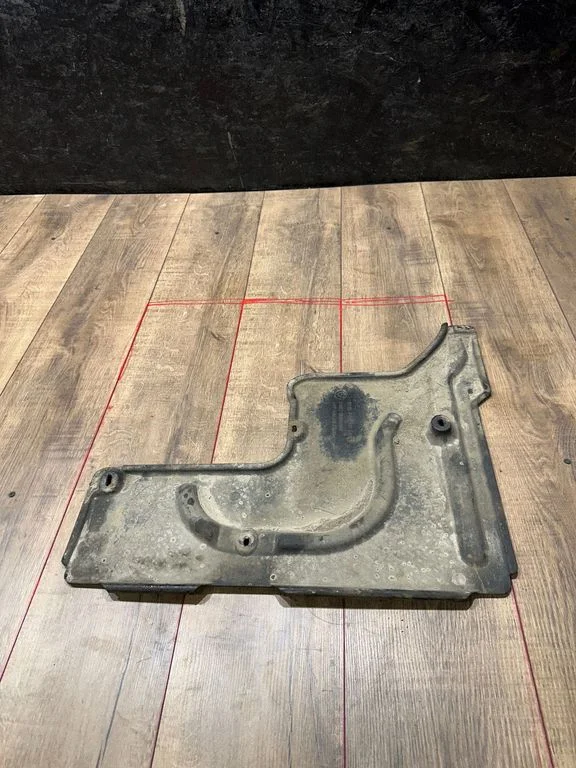 Rear underbody cover/under tray 7020537