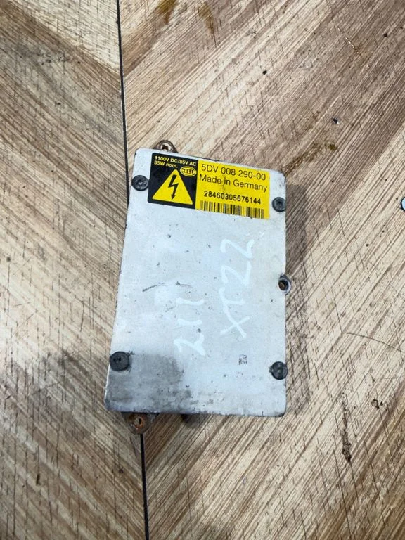 Headlight ballast module Xenon 5DV00829000