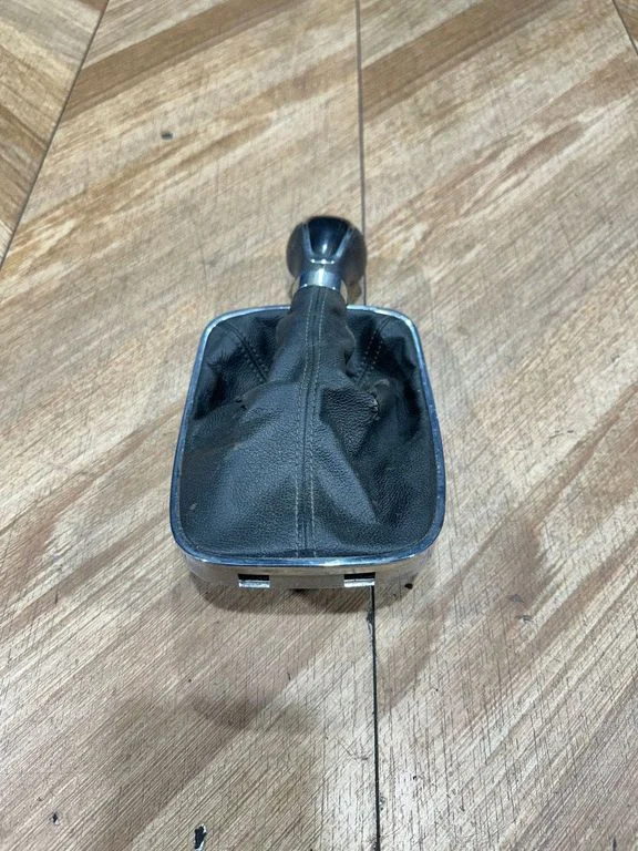 Gear lever shifter trim leather/knob