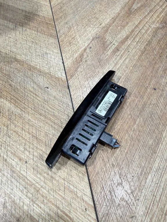 Parking PDC sensor display screen – Mercedes-Benz E-Class C207 W207 (2009-2017)
