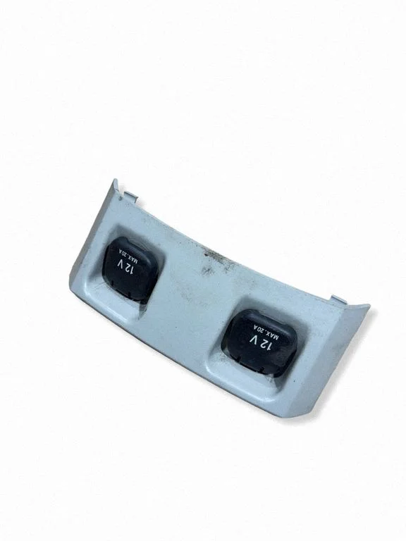 12 V lizdas (gale)