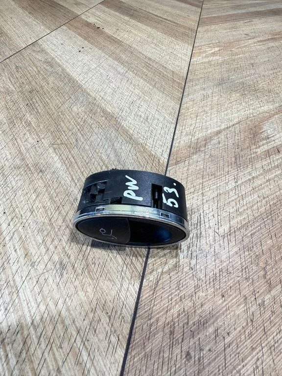 Tailgate opening switch A2118211758