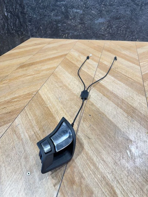 Sėdynes pakėlimo mechanizmas