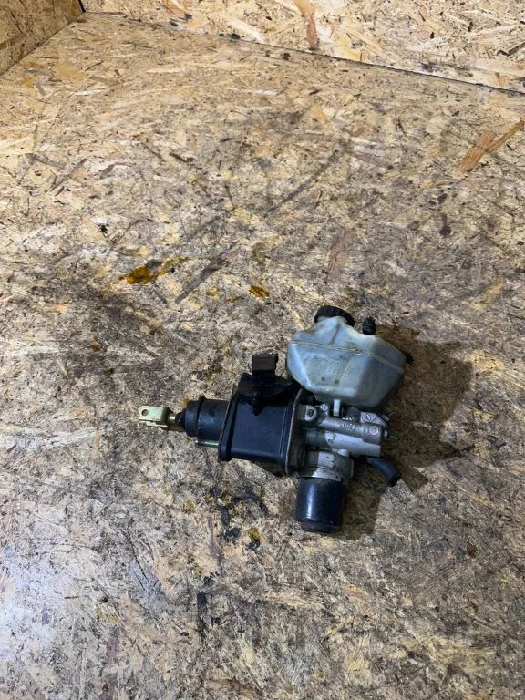 Master brake cylinder – Mercedes-Benz E-Class W211 (2002-2009)