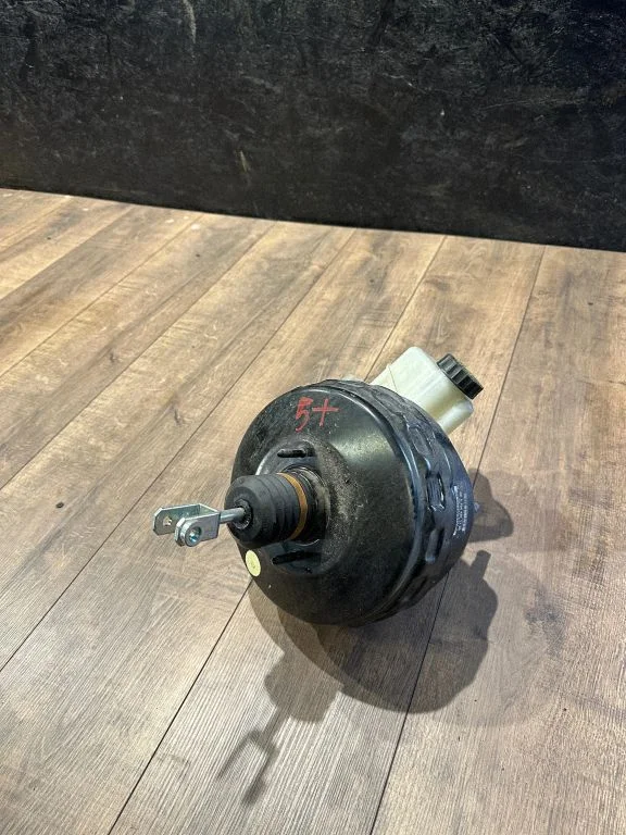 Brake booster – Mercedes-Benz C-Class AMG W204 (2007-2014)
