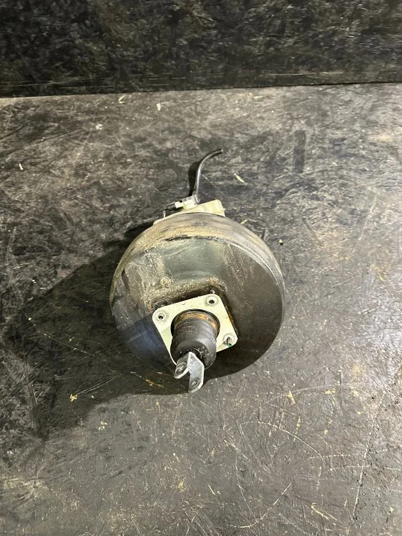 Brake booster – Mercedes-Benz ML-Class W164 (2005-2011)