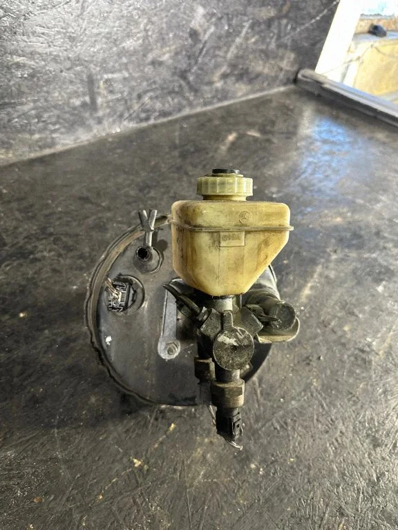 Brake booster – Mercedes-Benz ML-Class W163 (1997-2005)