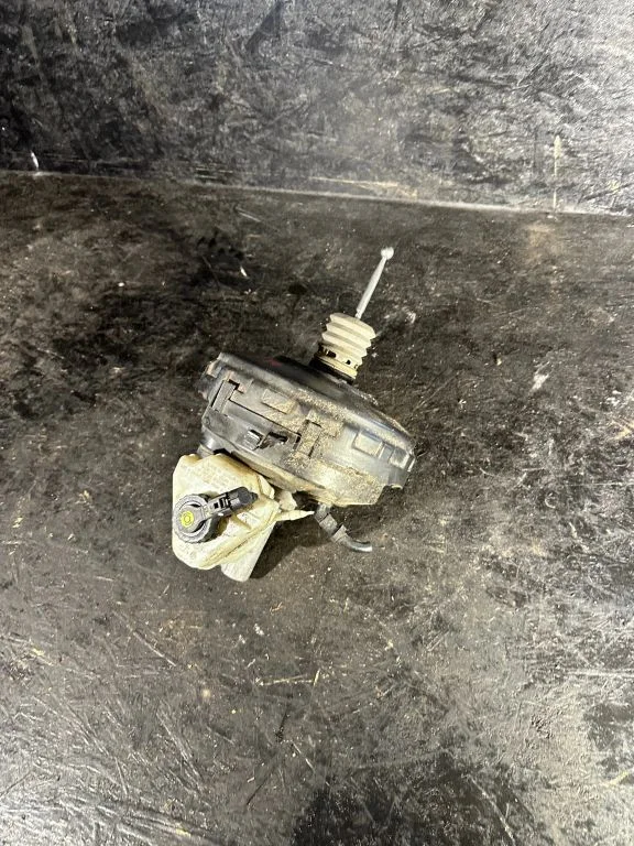 Brake booster – Audi Q7 4L (2005-2015)