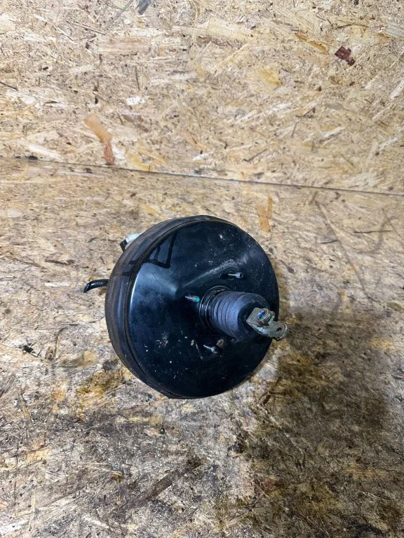 Brake booster – Mercedes-Benz ML-Class W164 (2005-2011)