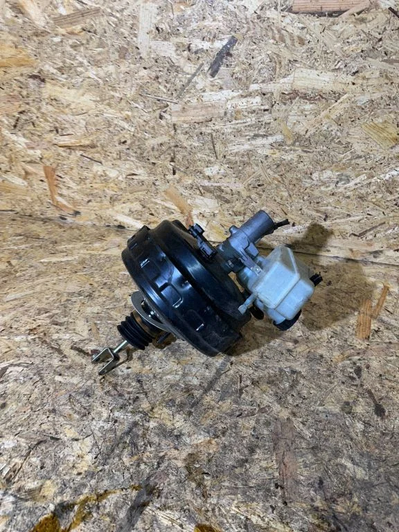 Brake booster – Mercedes-Benz E-Class W212 (2009-2016)