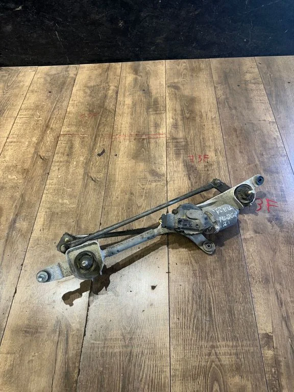 Front wiper linkage and motor 13227392