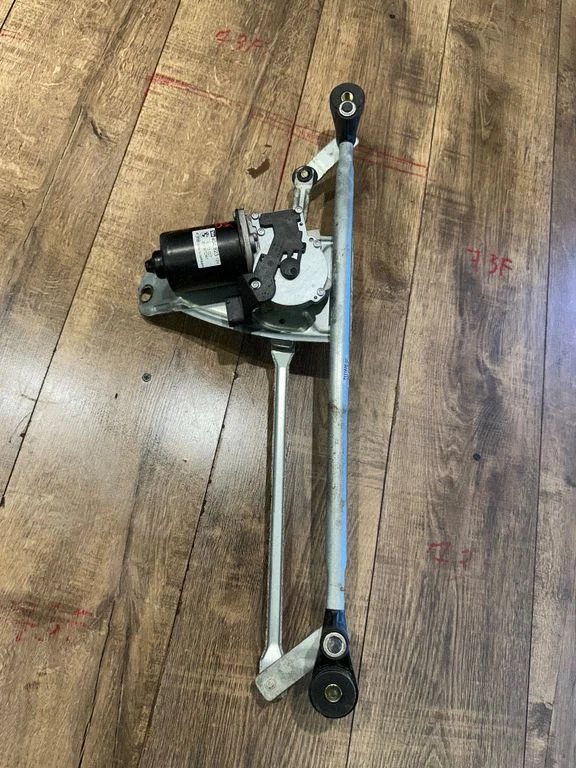 Front wiper linkage and motor 404923