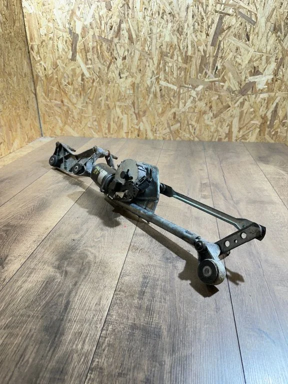 Front wiper linkage and motor – Mercedes-Benz ML-Class W164 (2005-2011)