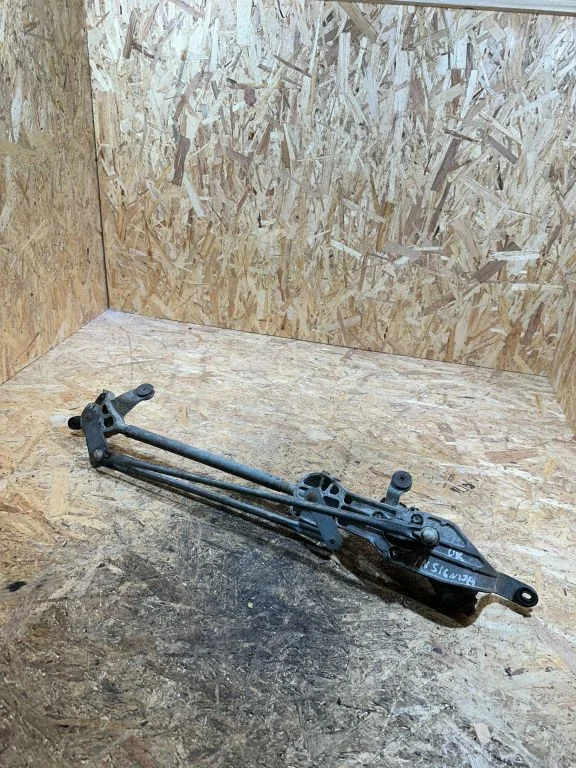 Front wiper linkage and motor – Opel Insignia A (2008-2017)
