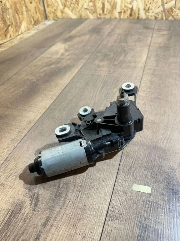 Rear window wiper motor – Audi A6 Allroad C6 (2006-2011)