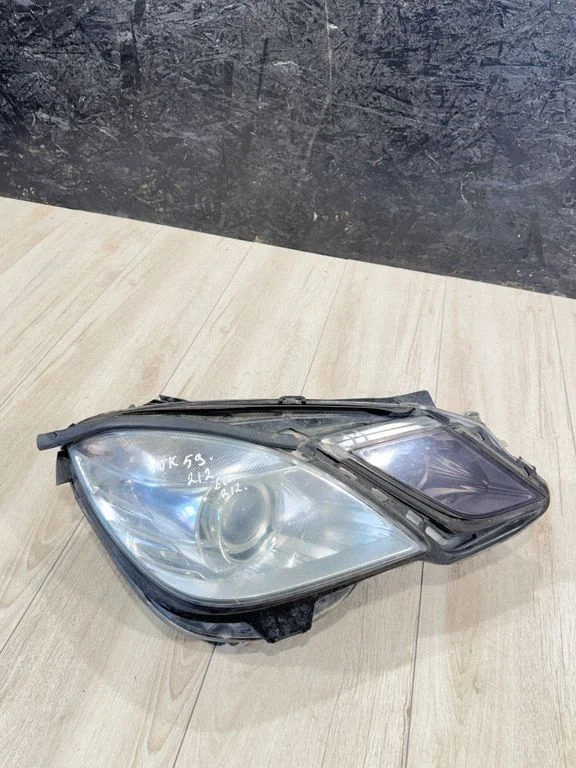 Priekšējais lukturis A2128202859