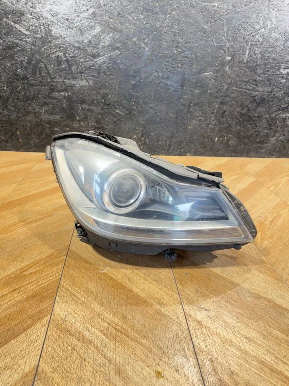 Reflektor A2048204639
