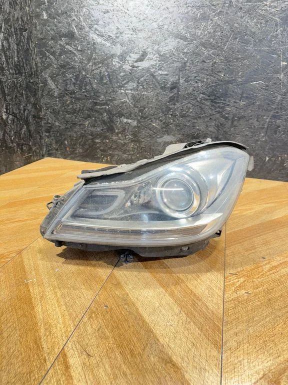 Reflektor A2048204539