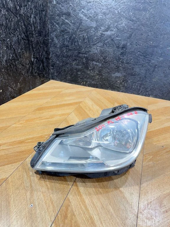 Headlight/headlamp – Mercedes-Benz C-Class AMG W204 (2007-2014)