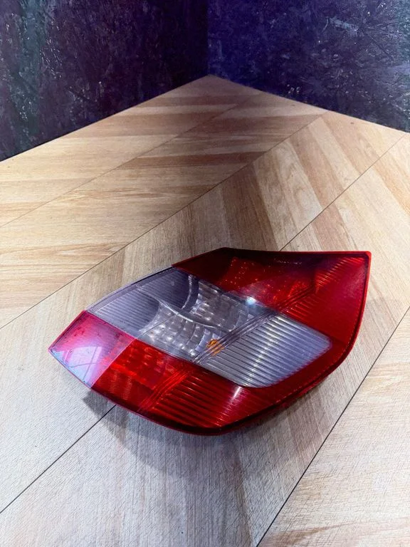 Rear/tail lights – Renault Scenic II - Grand scenic II (2003-2006)