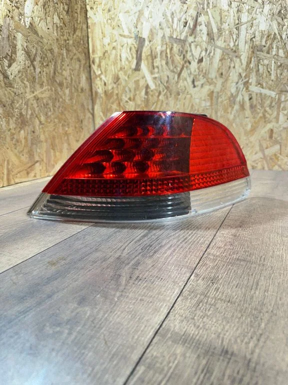 Rear/tail lights 011237011238