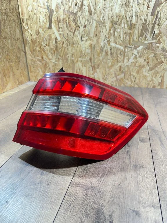 Rear/tail lights