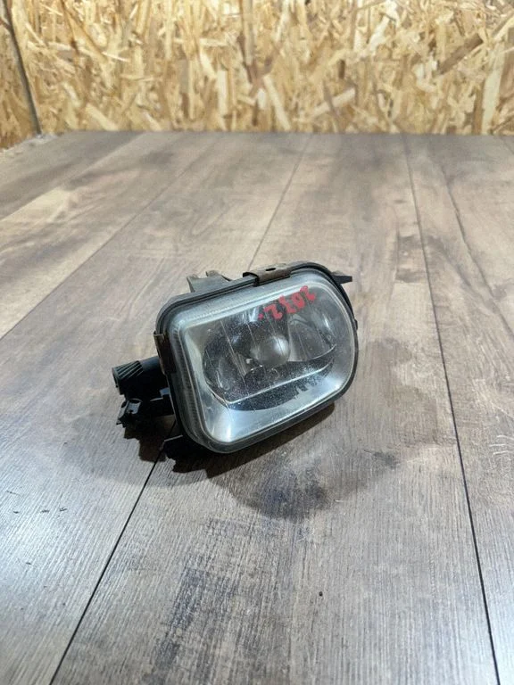 Front fog light 16072000