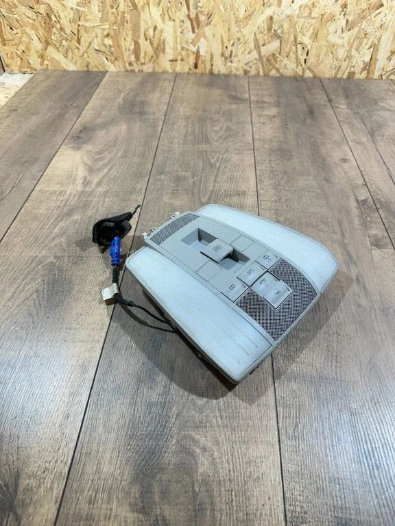 Front seat light A2129060800