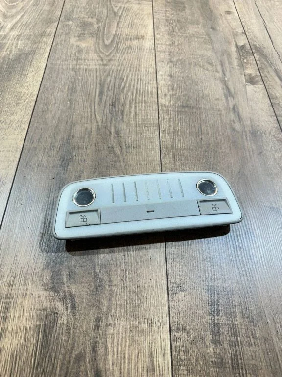 Rear seat light 170207