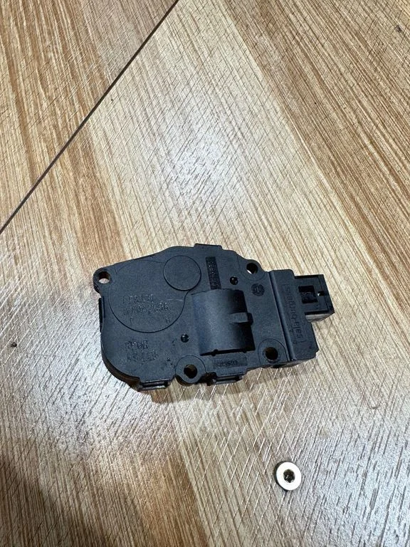Air flap motor/actuator 410475520