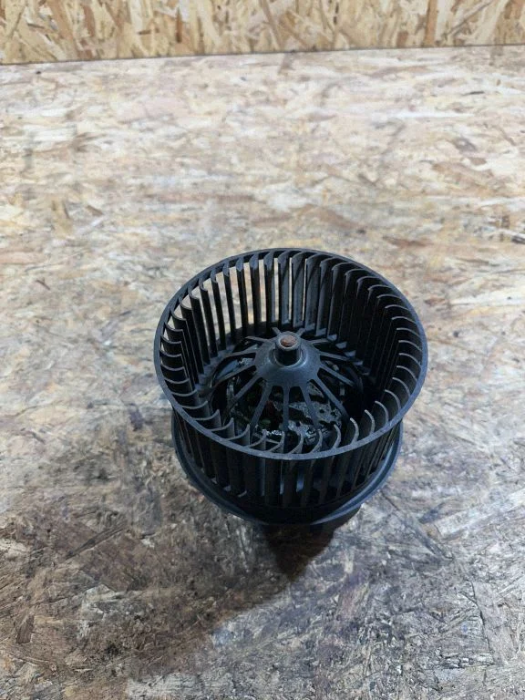 Heater fan/blower – Ford Focus C-MAX (2003-2010)