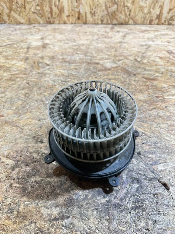 Heater fan/blower – Mercedes-Benz E-Class W211 (2002-2009)