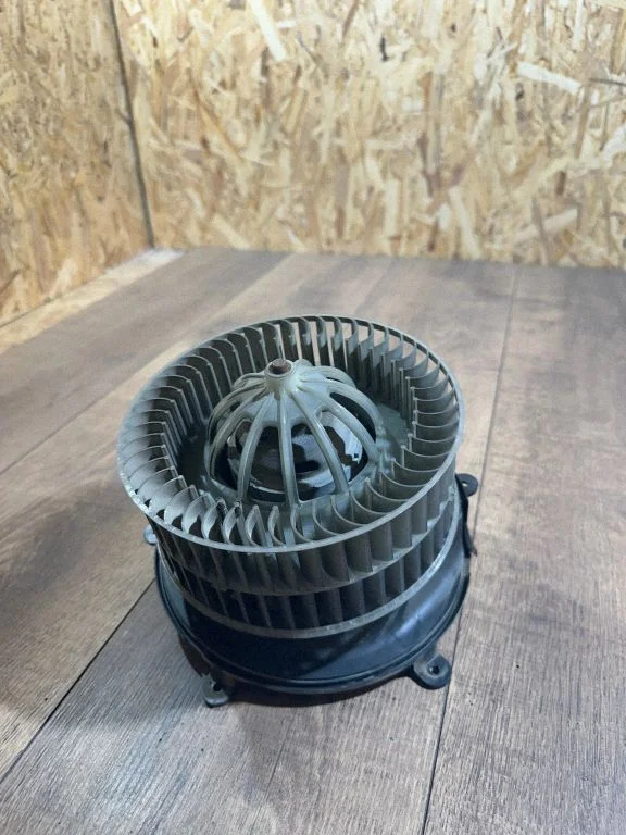 Heater fan/blower 6934390